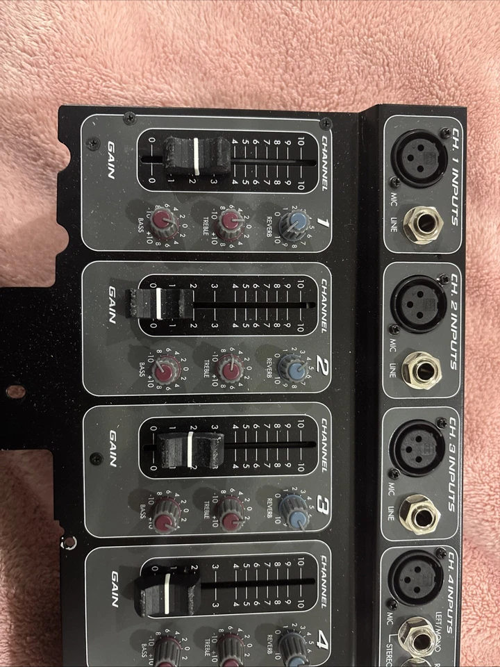 Peavey Escort 2000 150 watt powdered mixer - Image 2 of 4