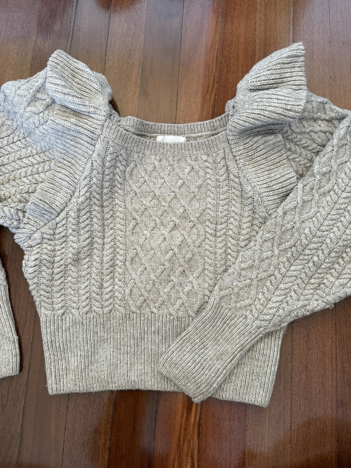 H&M Women’s cable knit crop jumper-small