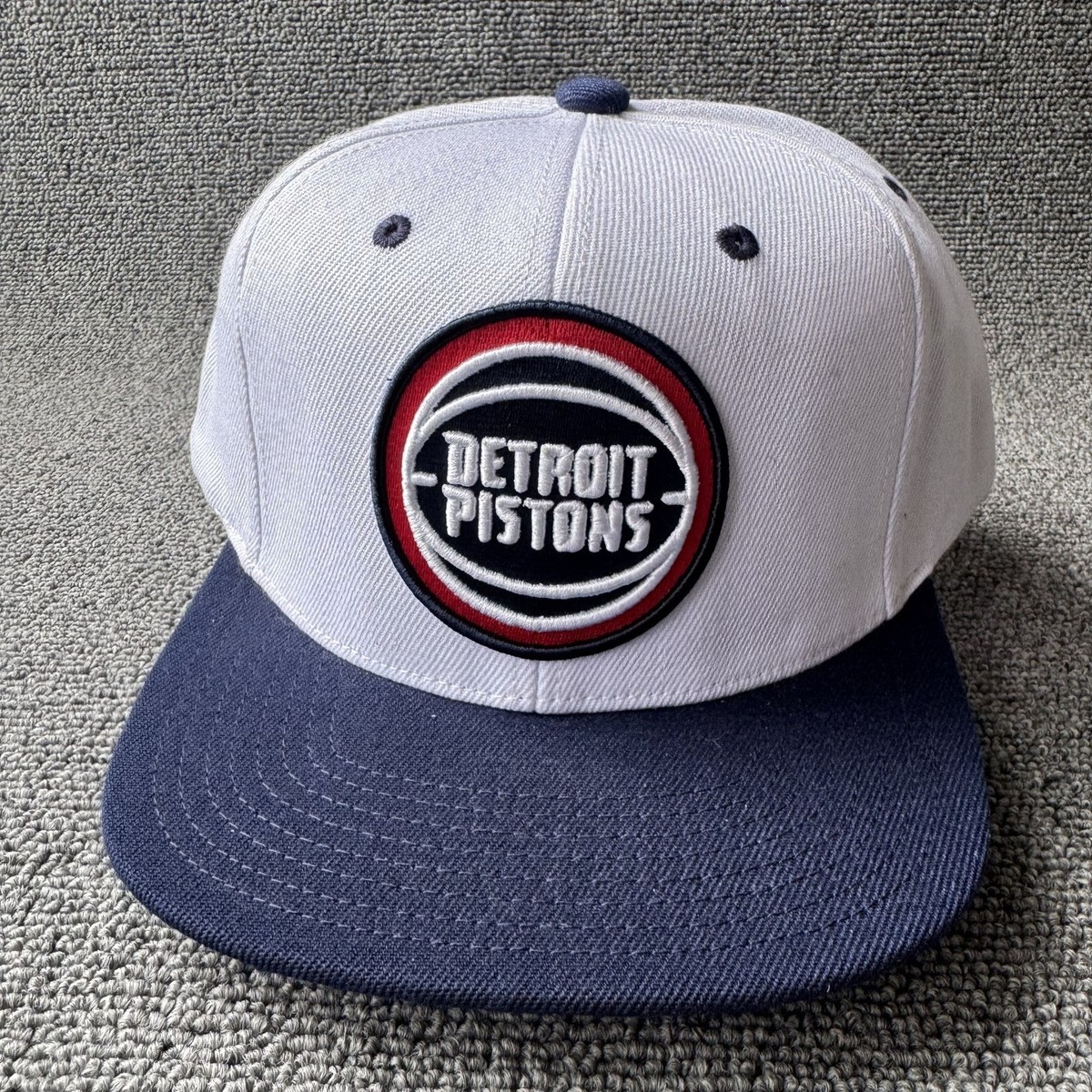 Mitchell & Ness Detroit Pistons White Navy Snapback Cap Hat