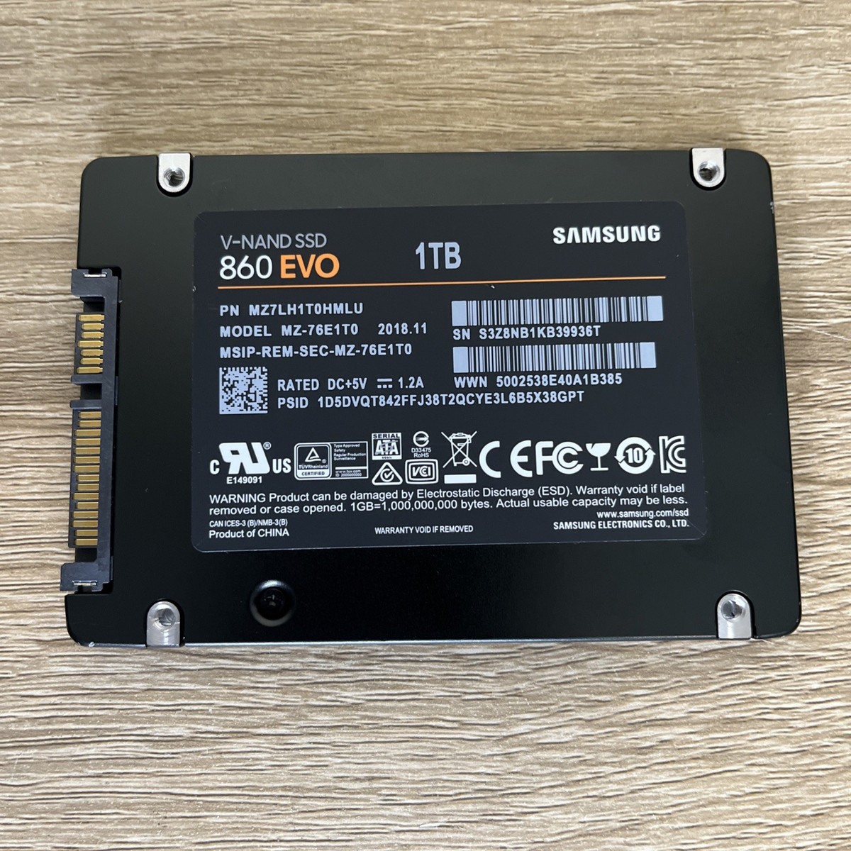 Samsung 860 EVO 1TB 2.5” Internal SSD MZ-76E1T0 Solid State Drive 