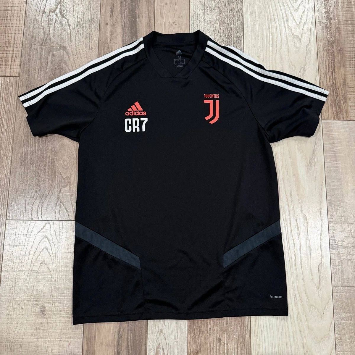 Preços baixos em Cristiano Ronaldo Juventus Preto Clube