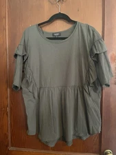 Gigio USA Women’s Size Large Top Color Grey