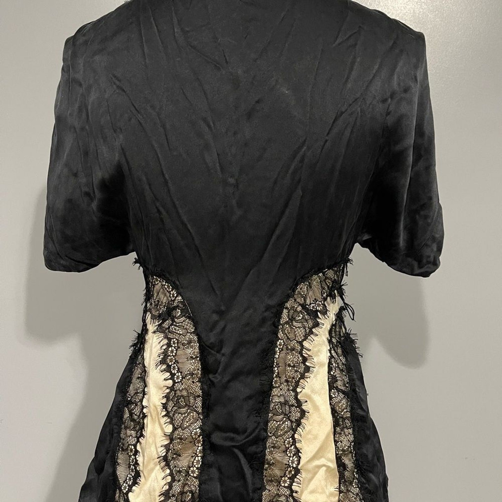 Cute blouse - image 2