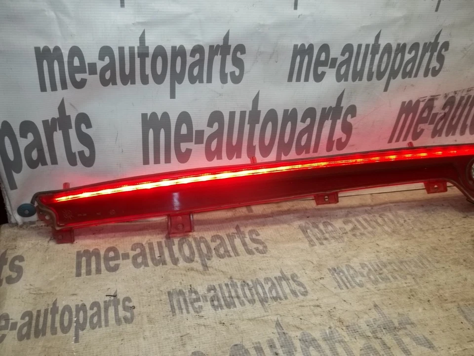 1998-2004 CADILLAC SEVILLE OEM REAR 3RD THIRD BRAKE STOP HIGH MOUNT LAMP LIGHT - Image 2 of 4