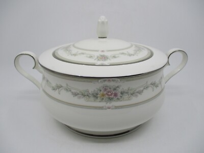 NORITAKE ROSE MEMENTO COVERED VEGETABLE BOWL - 7 7/8''  0306H