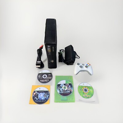 XBOX 360 S 250 GB CONSOLE BUNDLE with Games and Controller Tested