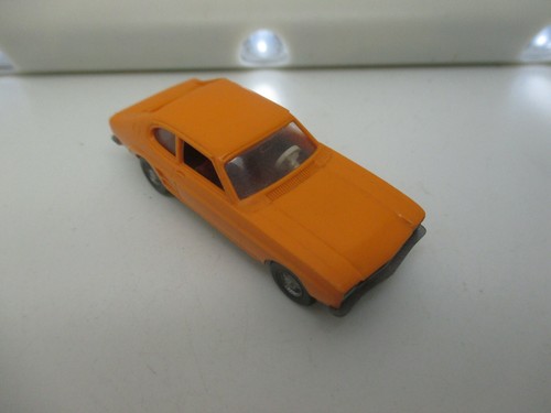 Wiking: Ford Capri, hellorangegelb, Saure HB 436/1A, weißes Lenkrad (Schub507)