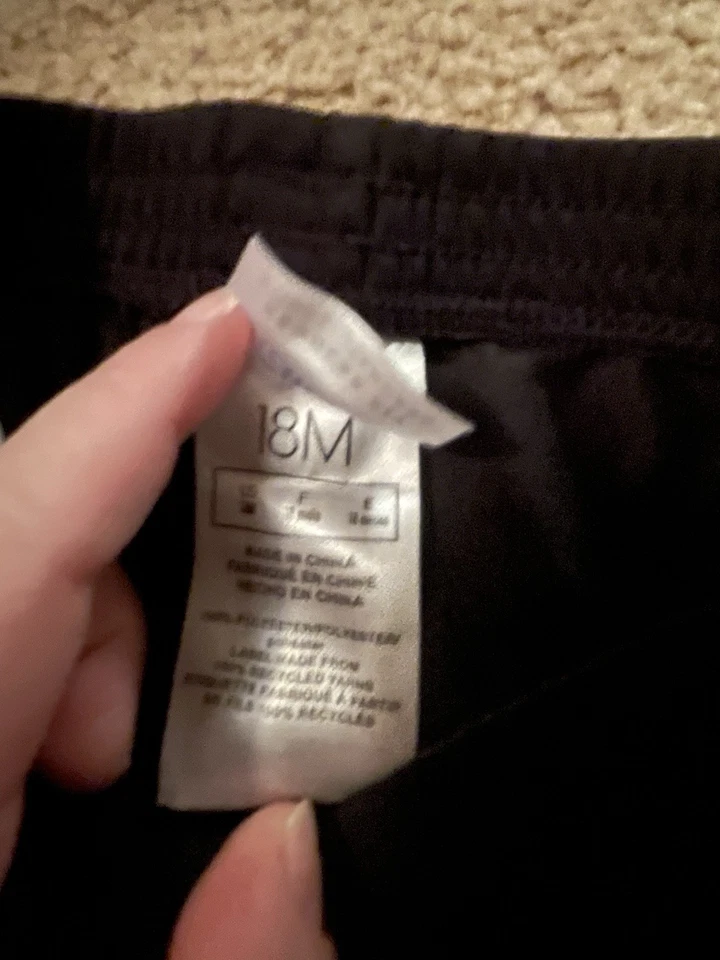 Ropa Adidas para bebé y niño pequeño talla 18 meses 3 pantalones y 1 top con capucha Foto 3 de 4