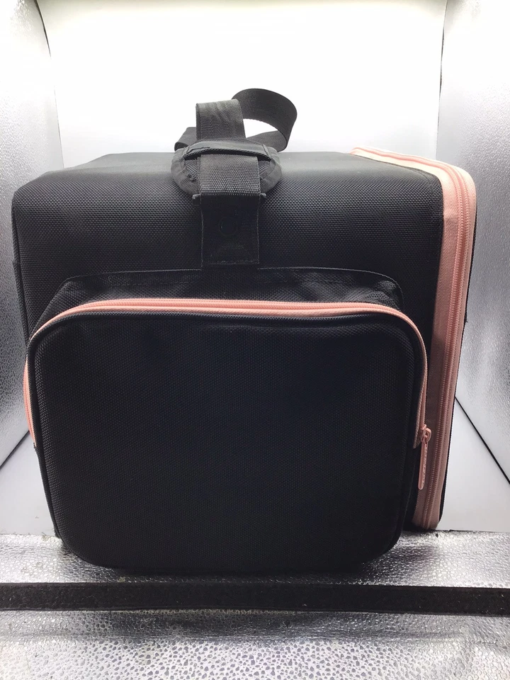 Bolsa de viaje Mary Kay XL tiene correa y 3 compartimentos de plástico (19X19X12) Foto 3 de 4