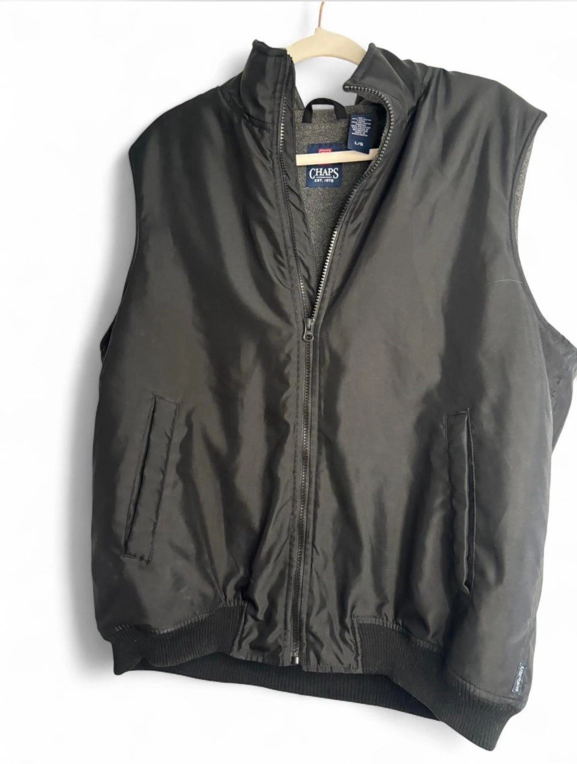 CHAPS Men’s Vest Jacket Coat Size L Micro Fleece Lined Black Sweater