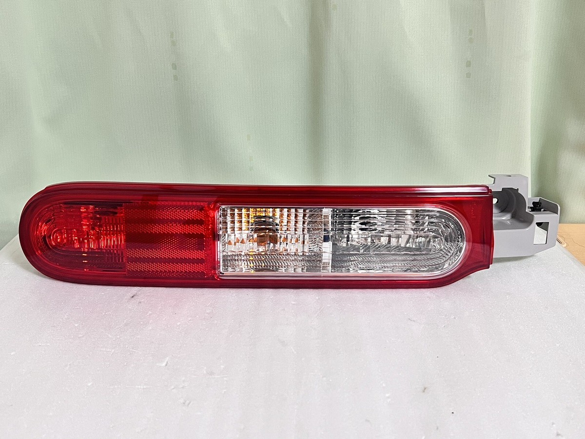 Nissan Cube 2009-2011 Z12 Genuine Left Taill Light Lamp STANLEY