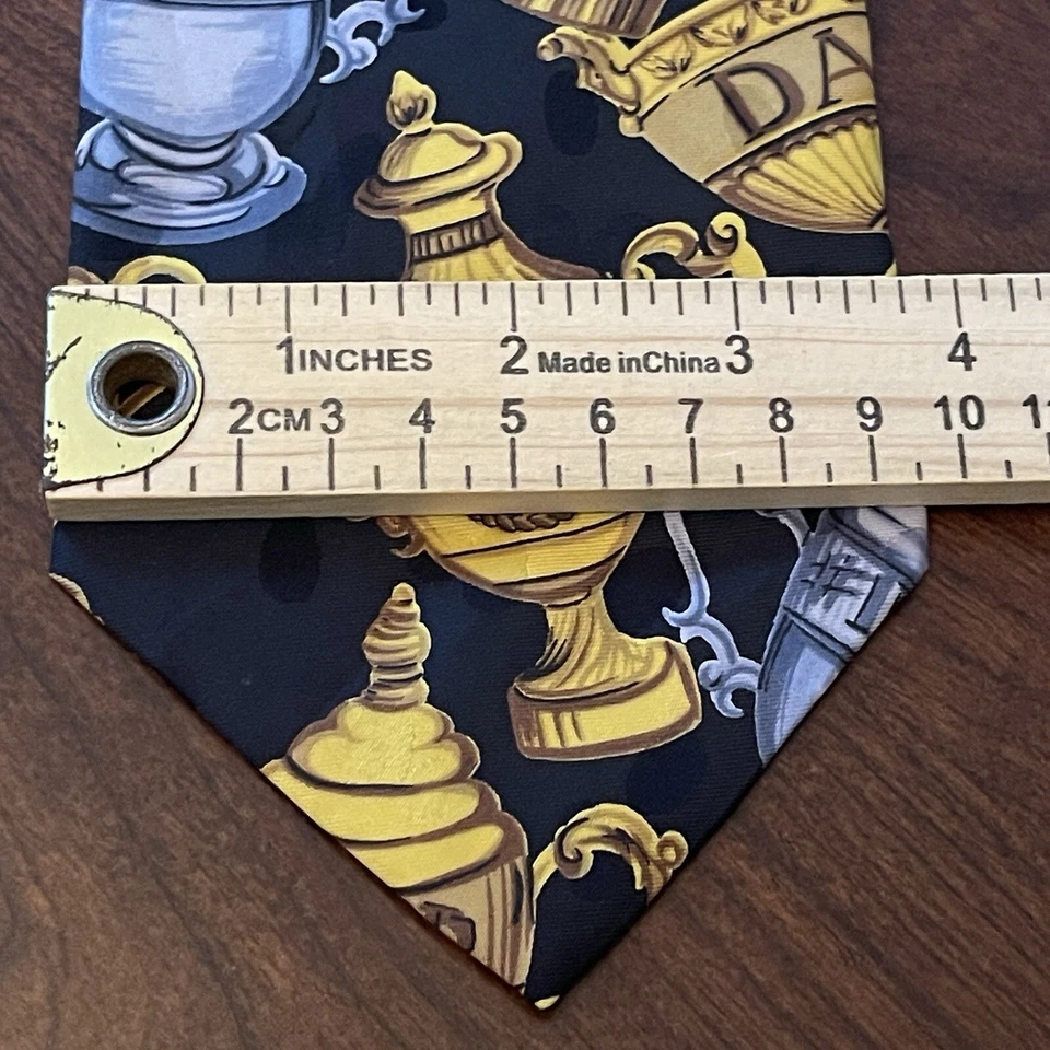 Estampado trofeo vintage de poliéster adicción hecho en Myanmar world’s breat papá Foto 4 de 4