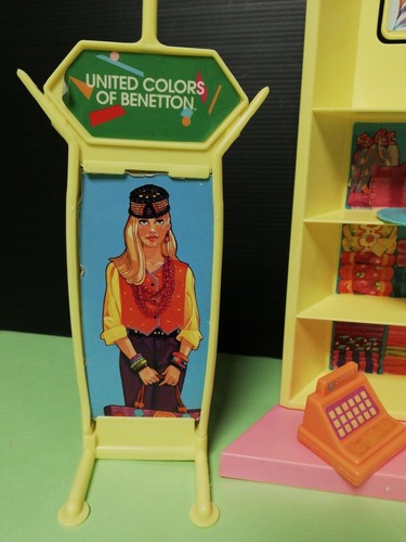 Barbie mattel United colors of Benetton boutique 1990 Vintage raro accessori - Foto 2 di 4
