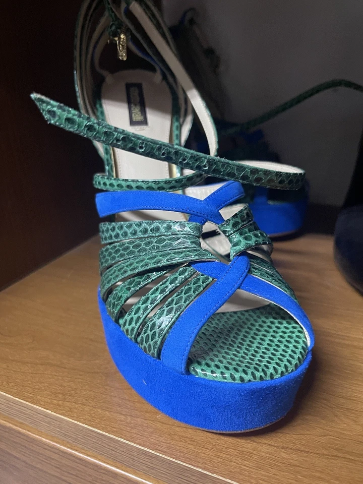 Sandalias Roberto Cavalli Azul y Verde Azul/Verde Gamuza Cuero Repujado Talla 40 Foto 2 de 4