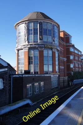 Photo 6x4 Offices for train spotters Reading  c2013