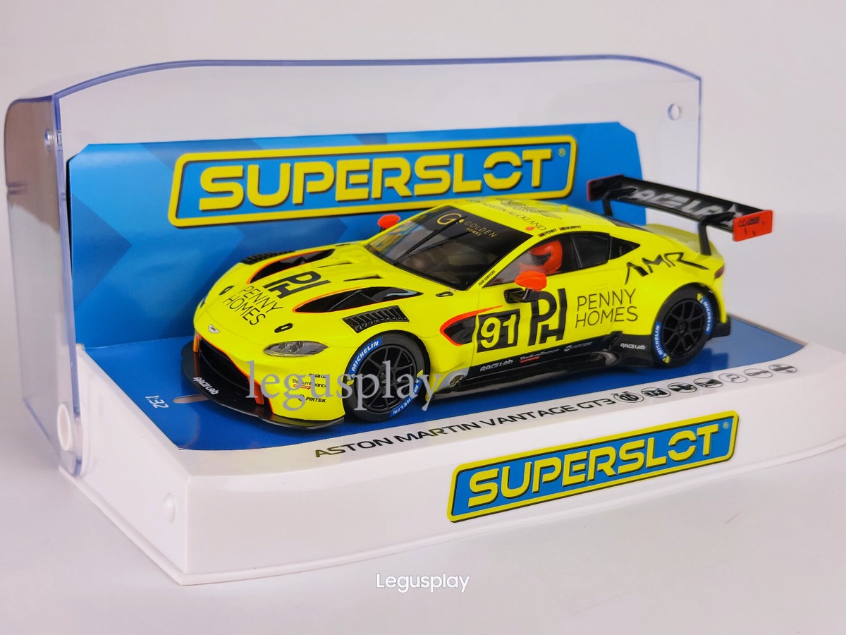 Scalextric H4446 Aston Martin GT3 Vantage - Penny Homes Racing