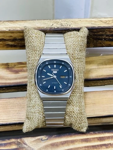 Vintage Seiko 5 Mens Automatic Watch