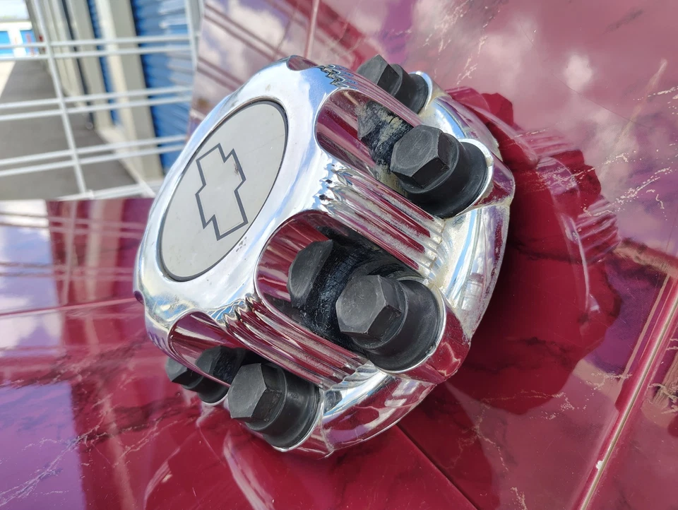 Chevrolet Silverado 2500 3500 1999-2010 cromo 8 tapones tapa central (1) OEM #15039489 Foto 4 de 4