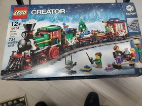 LEGO CREATOR: Winter Holiday Train (10254)
