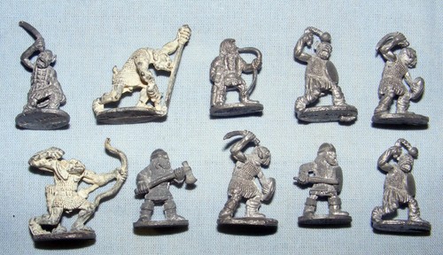 Lot de 23 figurines metal Warhammer et genre GW Essex Ral Partha vintage 80