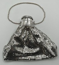 Vintage Silver Mesh Accordion Gate Top Flapper Purse Evening Bag Hawaii