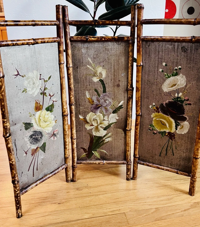 Pantalla Plegable de Bambú Paneles Florales Pintados a Mano Francés Cottagecore 31x32 Años 40 Foto 2 de 4