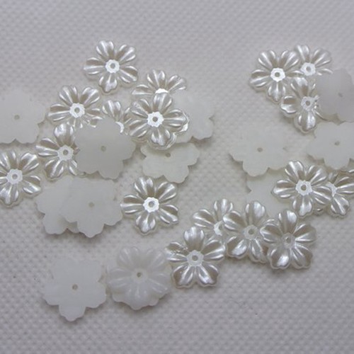 200 Pure White Pearl flower Beads 12mm FlatBack Center Hole Flower Embellishment - Picture 6 of 7