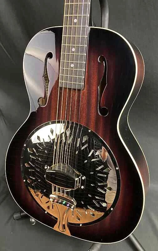 Guitarra Resonadora de Cuerpo Pequeño Recording King RR-41-VS Rattlesnake De Colección Sunburst Foto 3 de 4