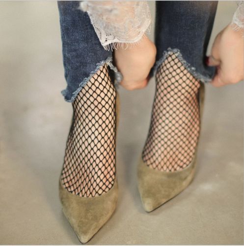 LADIES SMALL FISHNET SEXY ANKLE HIGH NET ANKLET SHORT WOMENS SOCKS - Picture 2 of 5