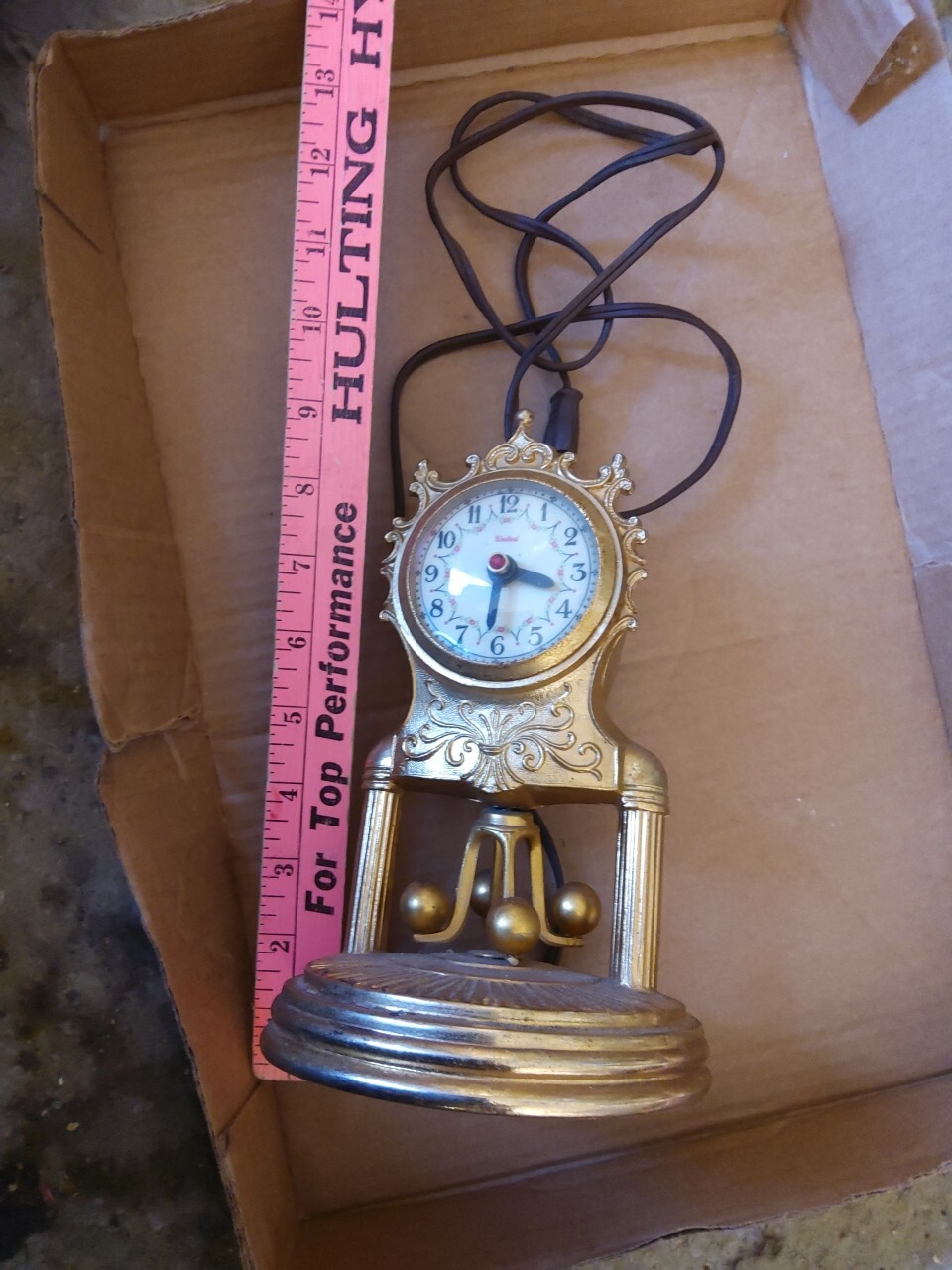 United Clock Model 250 VINTAGE ELECTRIC ANNIVERSARY CLOCK NO DOME Works