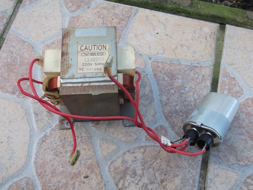 Ersatzteil  Travo Hochspannungstransformator Mikrowelle Bauknecht MWUV1617BR