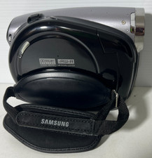 SAMSUNG DIGITAL CAMCORDER VP-DX100i/XSA. MAY WORK BUT SELLING FOR PARTS ONLY