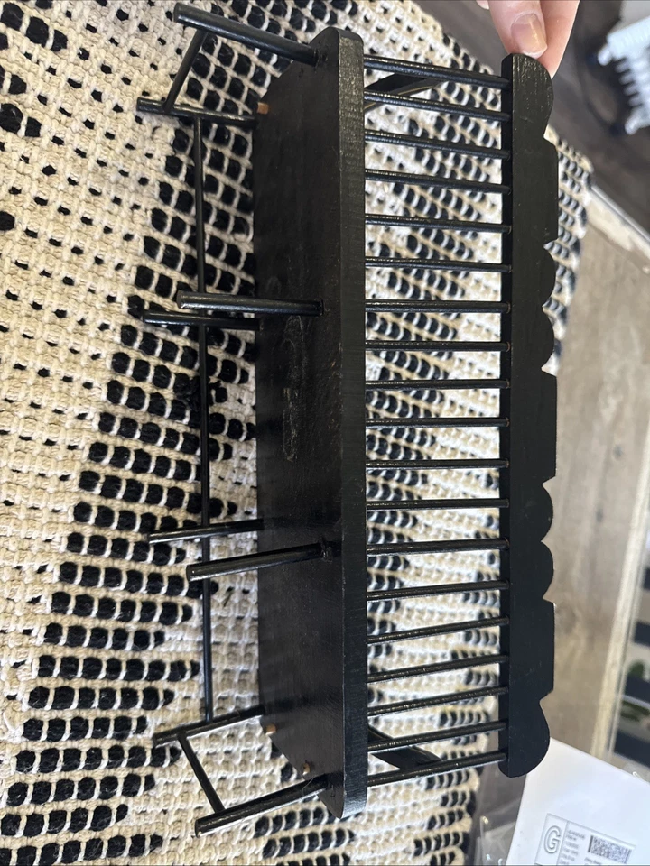 Dollhouse Bench - Image 2 of 4