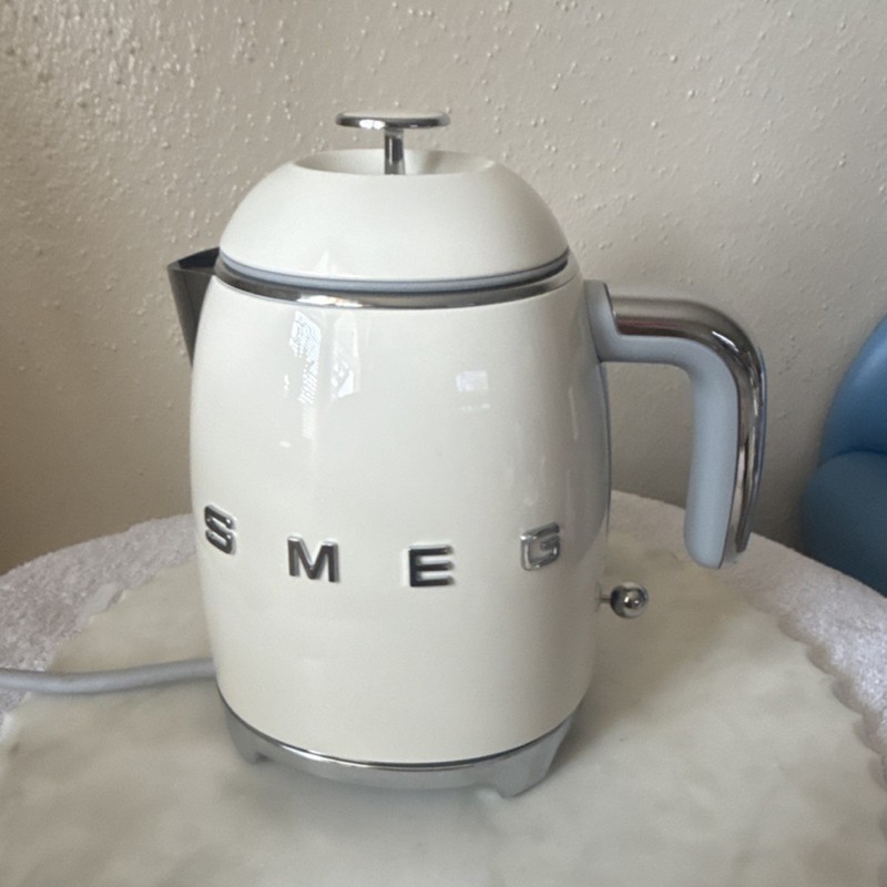 SMEG Electric Kettle