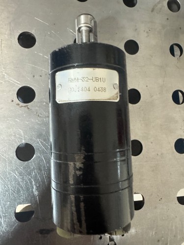 Dynamic BMM-32-U-B-1U compact orbital hydraulic motor.