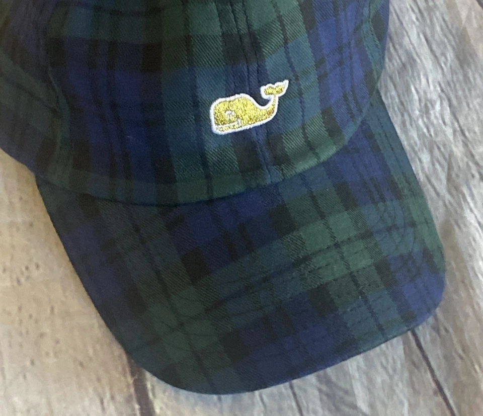 Gorra Vineyard Vines azul verde a cuadros azul ballena con tirantes Spellout Preppy Foto 2 de 4
