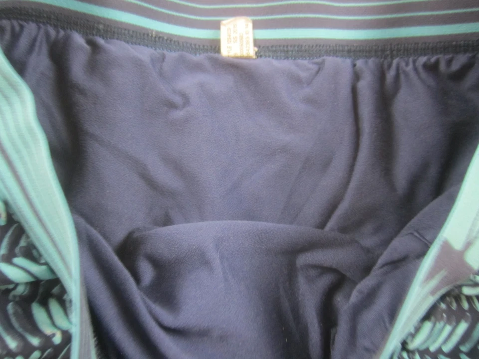 Under Armour Shorts Womens XS Patterned Athletic Running Lightweight Gym Trainin - Image 2 of 4