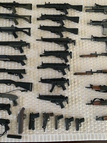 21st Century Toys 1/6 12” Scale Weapons Lot H&k M16 AK47 Etc. GI Joe - Picture 3 of 5