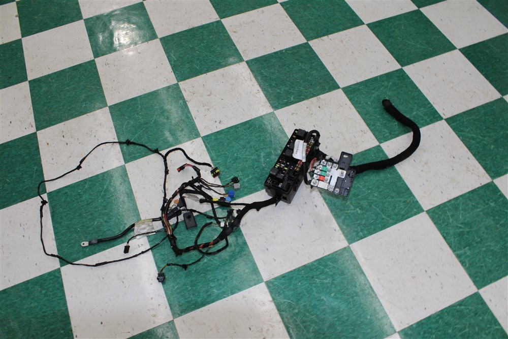 14-17 GHIBLI 3.0L Engine Cabin Fuse Relay Junction Box Wire Harness Factory OEM