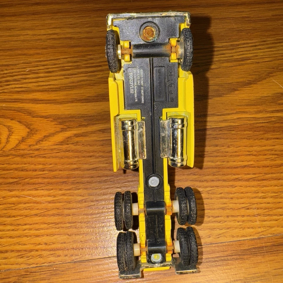 Plataforma semirremolque ERTL John Deere amarilla - escala 1/64 Foto 4 de 4