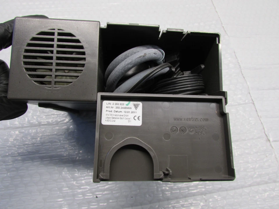 BMW M3 E92 2008-2013 KIT INFLADOR BOMBA COMPRESOR NEUMÁTICO OEM 71102282823 Foto 3 de 4