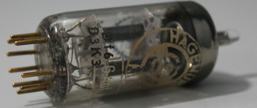 6201 ECC81 Valvo NOS O getter gold pins made in Hagenuk Amplitrex tested 1 Pc - Picture 9 of 12