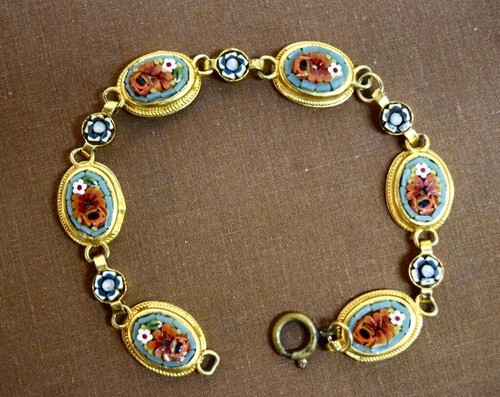 Vintage Bracelet and stud earrings, marked "Italy", 7.5" long, 1960's - Picture 2 of 6