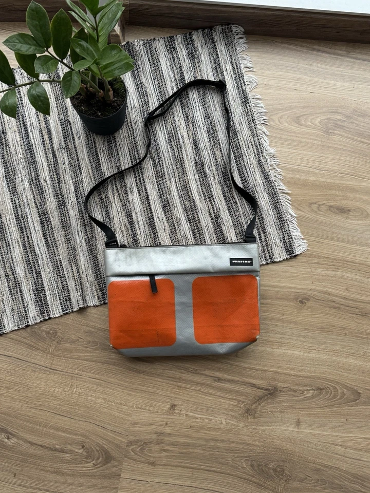 Freitag F553 shoulders PVC Messenger bag - Image 2 of 4