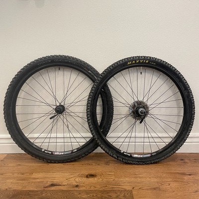 Shimano Deore Disc Wheelset WTB Speed Disc FH HB RM65 26