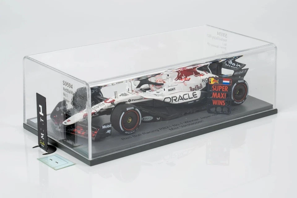 F1 RED BULL RB21 #1 Max Verstappen Winner Japanese GP 2025 1/43 SPARK S9594 - Photo 4/4