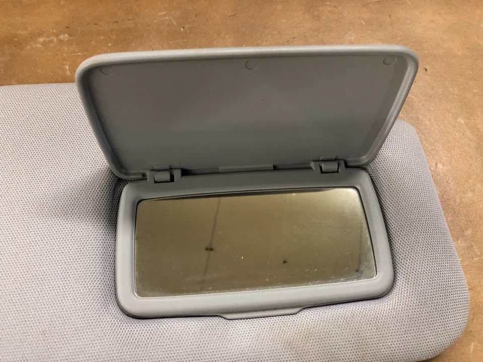 2007 subaru forester солнцезащитный козырек (пассажирский) 2006-2008 - Изображение 2 из 3