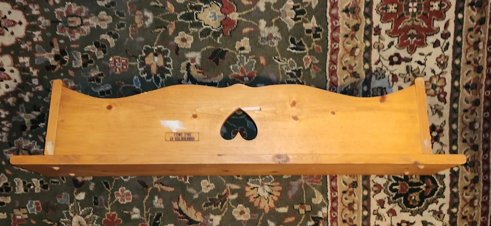 Vintage 1980's  Large Heart Cut Out Wooden Shelf With Pegs. - Image 3 of 4