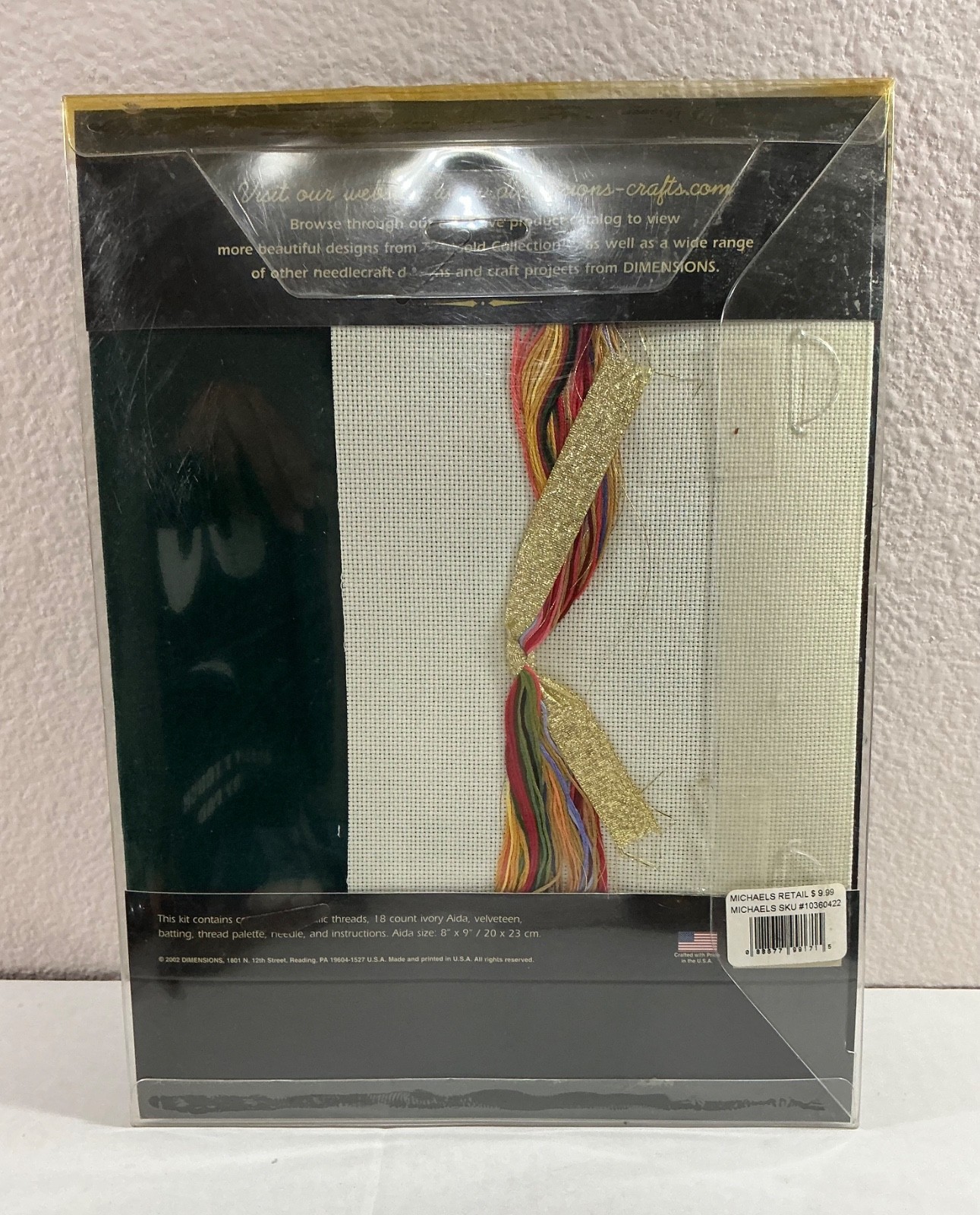 Dimensions Poinsettia Elegance Gold Nuggets 8680 Cross Stitch Kit  New Old Stock