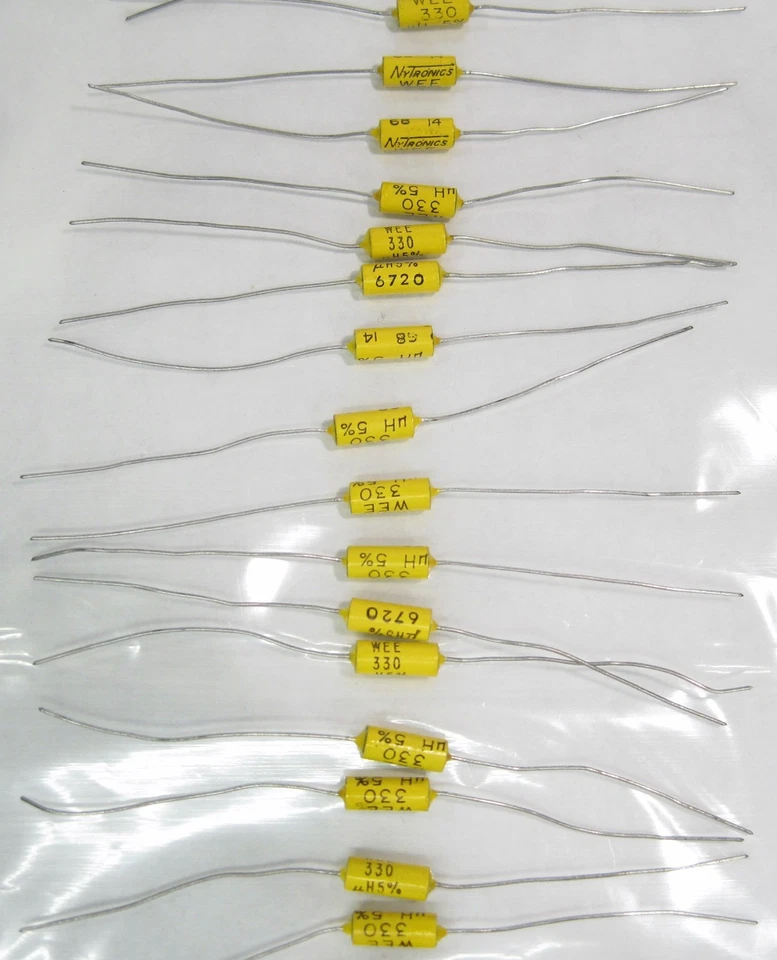 Lote de 26 condensadores de película axial vintage excedente Nytronics Essex WEE 330 UH 5% Foto 3 de 4